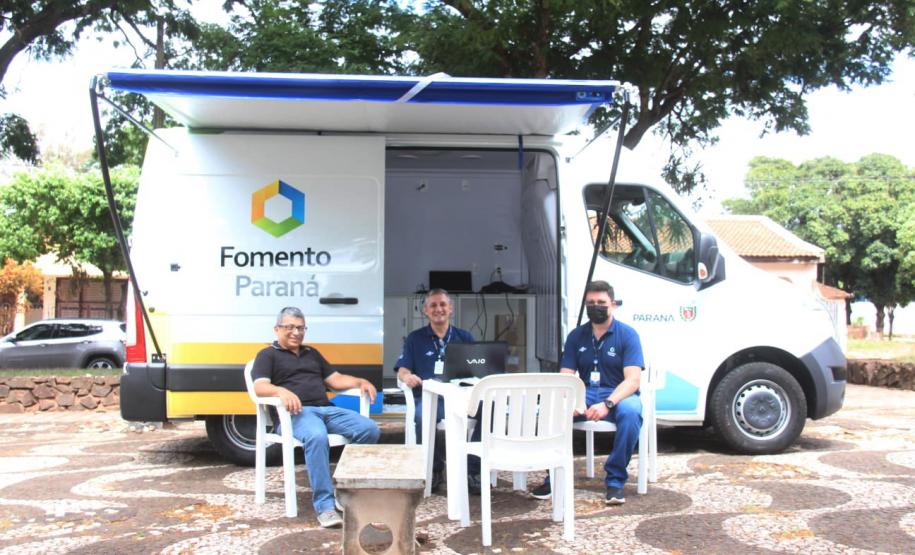 Atendimento da Caravana de Crédito Turismo em Itaguajé