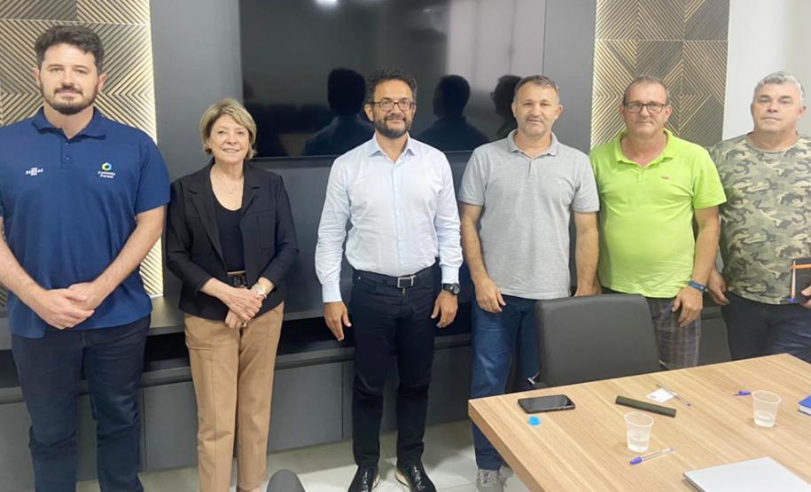 Reunião com o prefeito de Eneas Marques, Edson Lupatini.