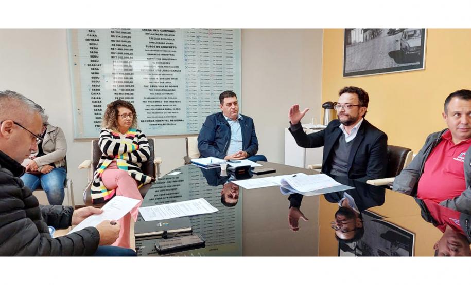 Reunião com o prefeito de Barbosa Ferraz, Edenilson Miliossi, e a vice-prefeita, Lucinete Sanches