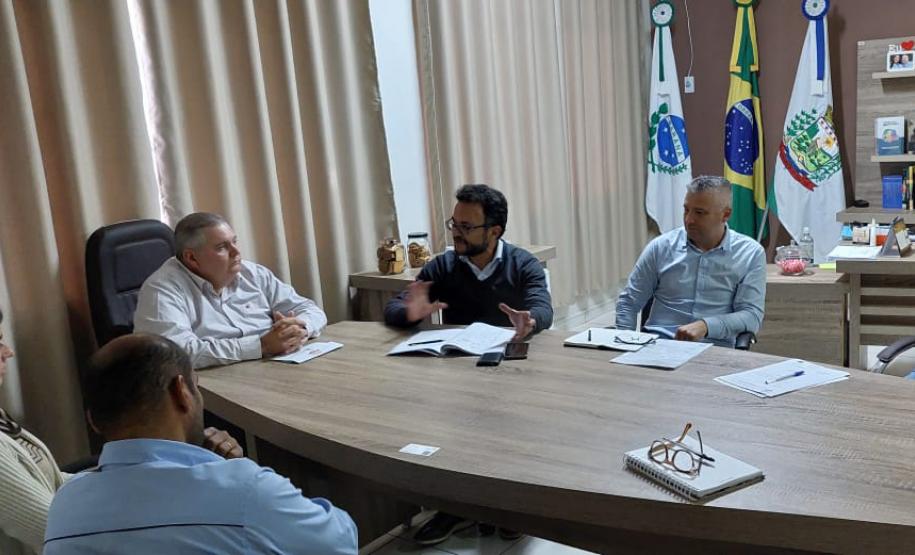 Visita a Corumbataí do Sul, para reunião com o prefeito Alexandre Donato