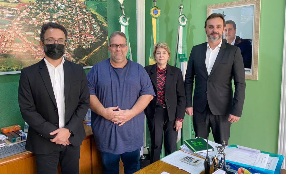Reunião em Leópolis, com o prefeito Alessandro Ribeiro.