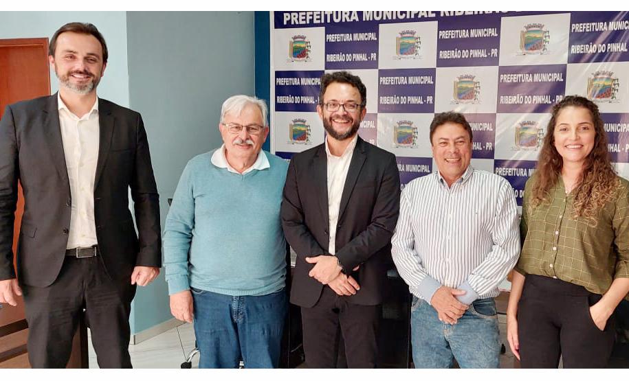 Reunião com o prefeito de Ribeirão do Pinhal, Dartagnan Calixto Fraiz