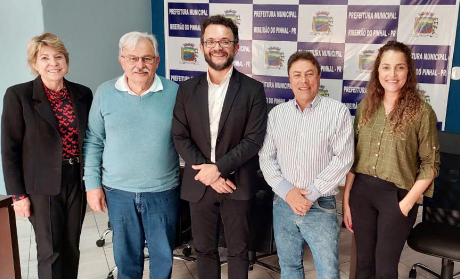 Reunião com o prefeito de Ribeirão do Pinhal, Dartagnan Calixto Fraiz