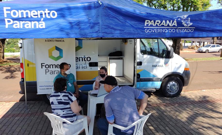 Atendimento da Caravana de Crédito Fomento Turismo em Capanema.