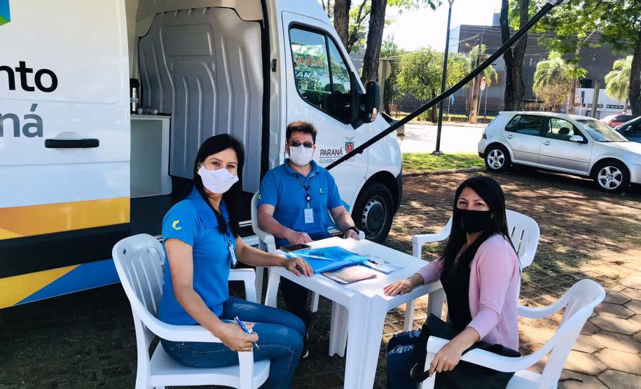 Atendimento da Caravana de Crédito Fomento Turismo em Guiaíra.