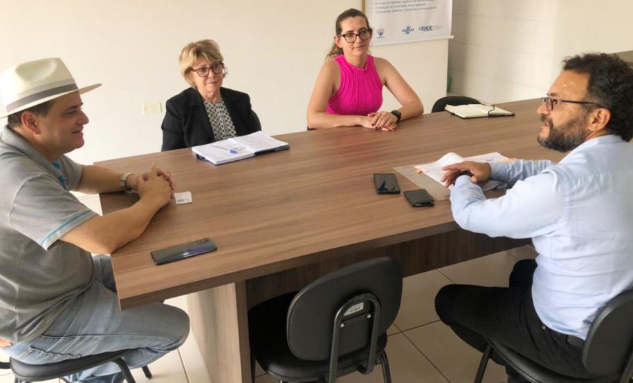Reunião com o prefeito de São Manoel do Paraná, Agnaldo Trevisan, e a secretária e agente Gleice Espírito Santo