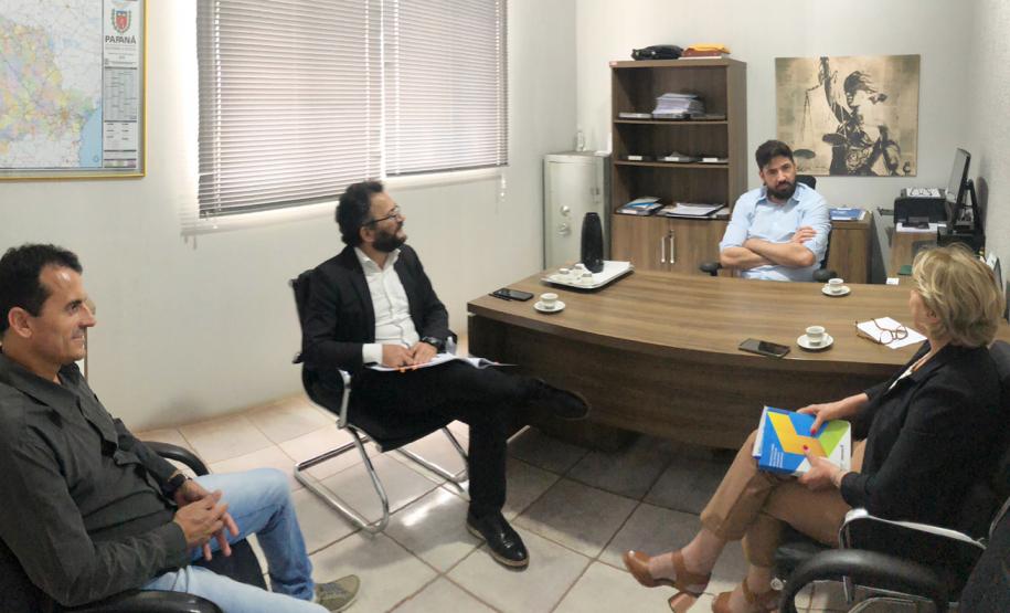 Reunião com secretários em Bela Vista da Caroba