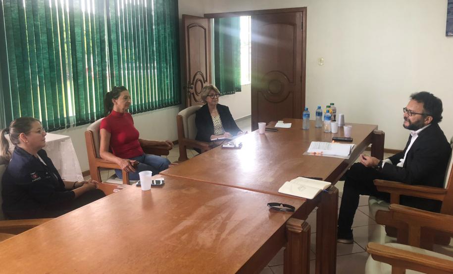 Reunião com a vice-prefeita de Pranchita, Iva Magnani.