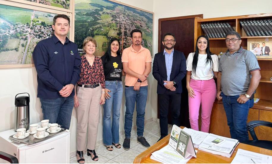 Em Mirador, o prefeito Fabiano Travain recebeu os diretores da Fomento Paraná