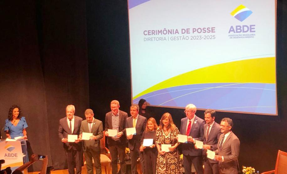 Novos diretores da ABDE são empossados em evento em Brasília