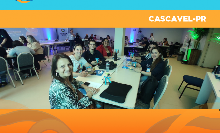 Registro do encontro regional de agentes de crédito em Cascavel.