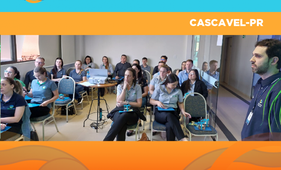 Registro do encontro regional de agentes de crédito em Cascavel.