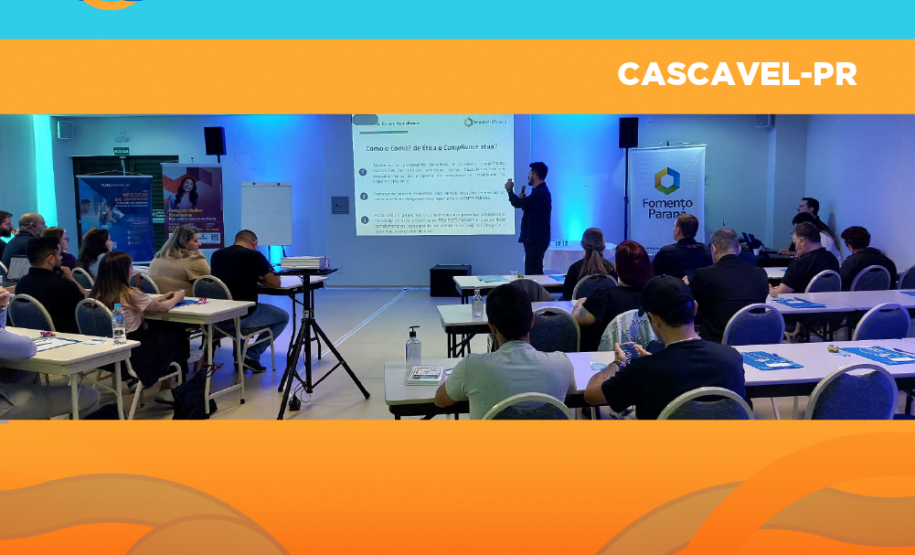 Registro do encontro regional de agentes de crédito em Cascavel.