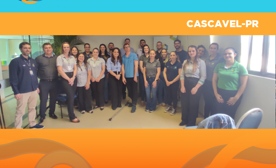 Registro do encontro regional de agentes de crédito em Cascavel.