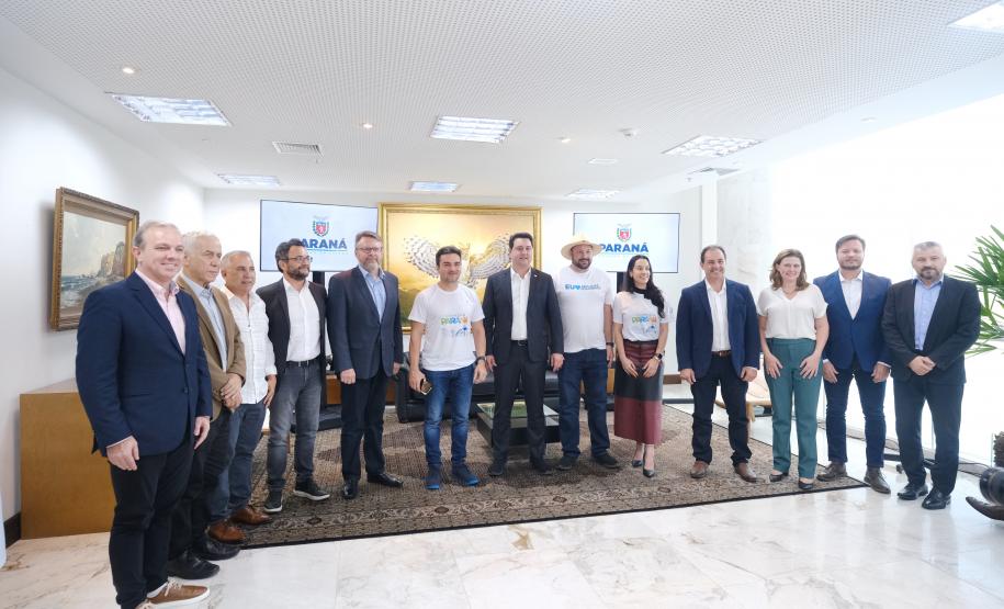 O governador Carlos Massa Ratinho Junior recebeu nesta terca-feira (12), o ministro do Turismo, Celso Sabino.