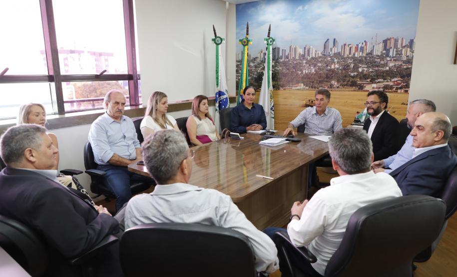 Reunião com o prefeito Leonaldo Paranhos e equipe, em Cascavel.