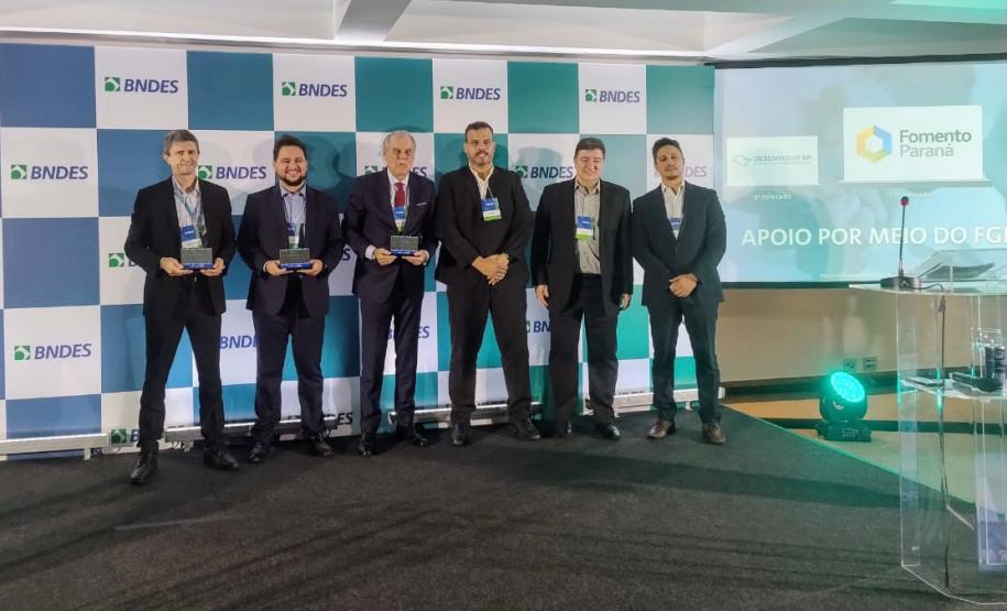 Grupo de entidades finalistas na categoria