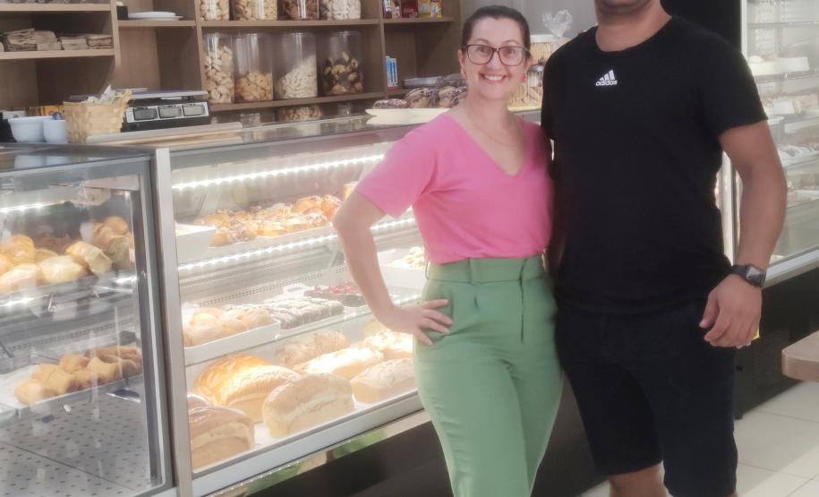 Marina Kadlubitski e o marido, Juliano Marques de Souza, moram em Prudentópolis, no Centro-Sul do Estado, onde mantém uma panificadora.