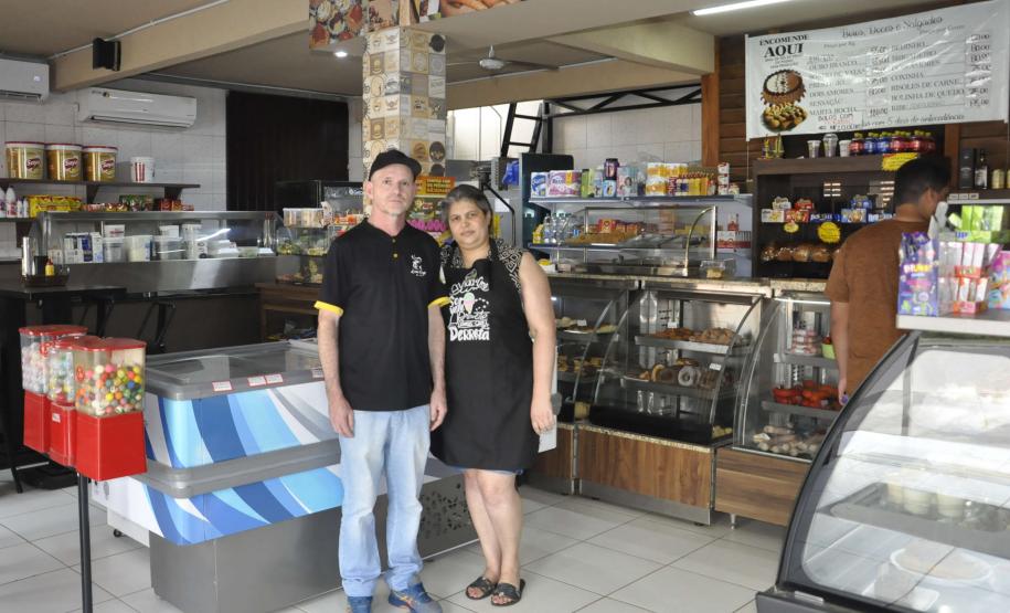 Um bom exemplo de aproveitamento das linhas de crédito da Fomento Paraná para impulsionar pequenos negócios vem de Almirante Tamandaré onde o empreendedor Celso Ferreira de Souza e a esposa, Andrea Simone de Souza da Silva, administram a Panificadora Paladar.