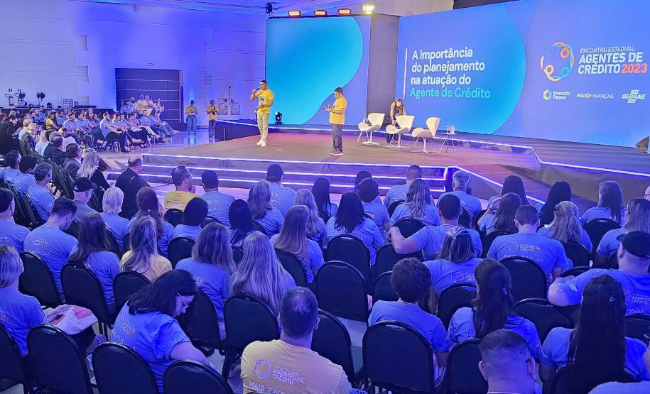 Fomento Paraná e Sebrae/PR promovem encontro para capacitar agentes de crédito