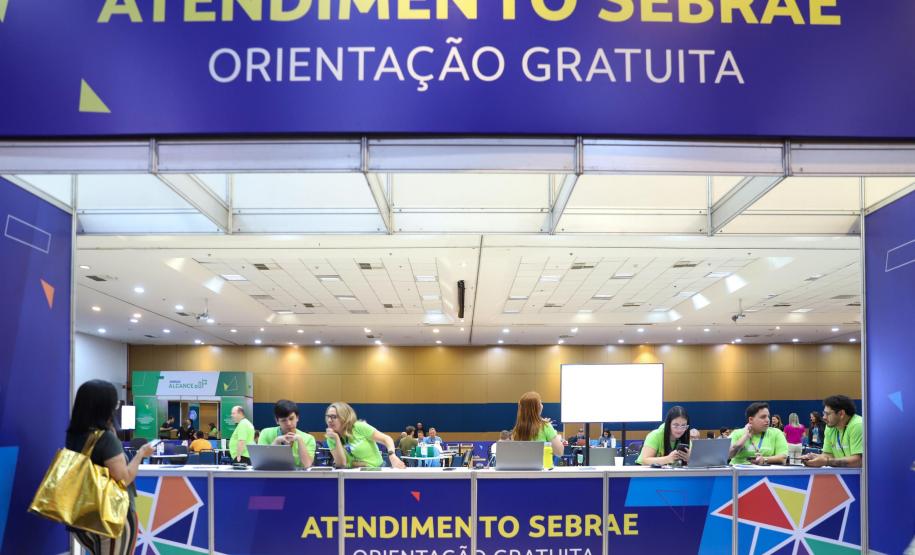 O vice-governador Darci Piana anunciou nesta quinta-feira (11), durante a abertura da Feira do Empreendedor Sebrae 2025, em Curitiba, a unificação e redução das taxas de juros para linhas de microcrédito e capital de giro disponibilizados pela Fomento Paraná para pequenas empresas.
