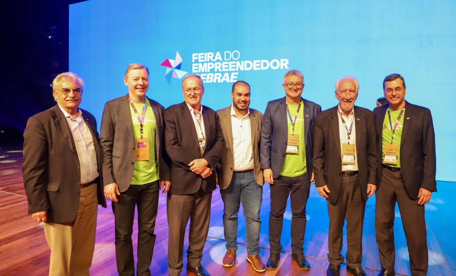 O Governo do Estado e a Prefeitura de Curitiba aproveitaram o grande público presente na Feira do Empreendedor do Sebrae 2025 para anunciar uma nova parceria que vai ampliar o acesso ao crédito para pequenos negócios na Capital.