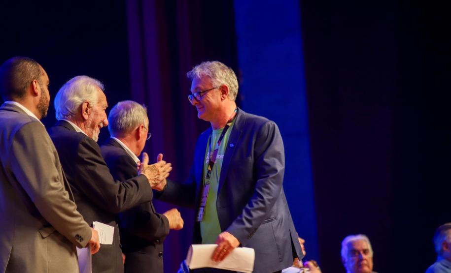 O vice-governador Darci Piana anunciou nesta quinta-feira (11), durante a abertura da Feira do Empreendedor Sebrae 2025, em Curitiba, a unificação e redução das taxas de juros para linhas de microcrédito e capital de giro disponibilizados pela Fomento Paraná para pequenas empresas.