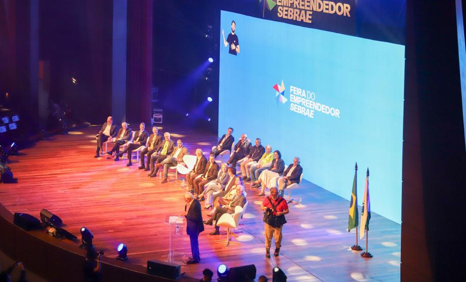 O vice-governador Darci Piana anunciou nesta quinta-feira (11), durante a abertura da Feira do Empreendedor Sebrae 2025, em Curitiba, a unificação e redução das taxas de juros para linhas de microcrédito e capital de giro disponibilizados pela Fomento Paraná para pequenas empresas.