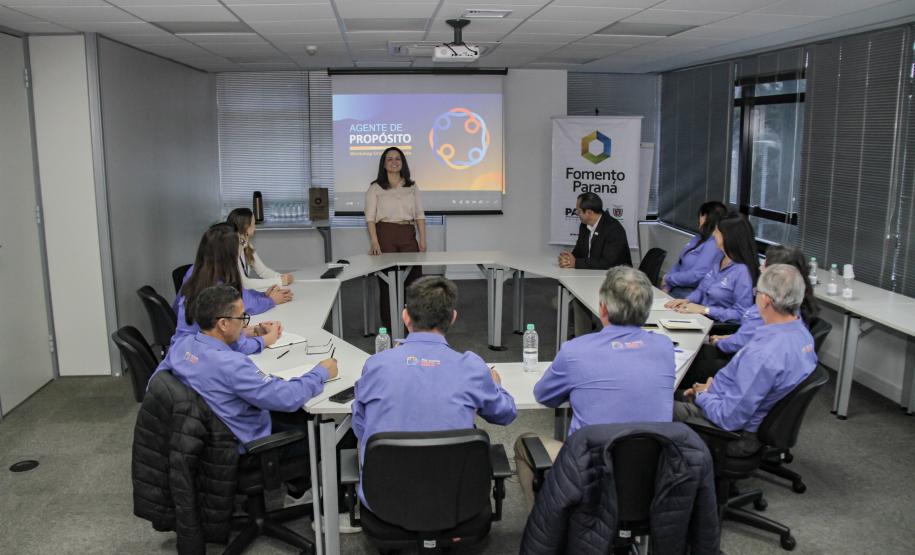 Fomento Paraná faz capacitação de agentes de crédito para facilitar novos negócios
