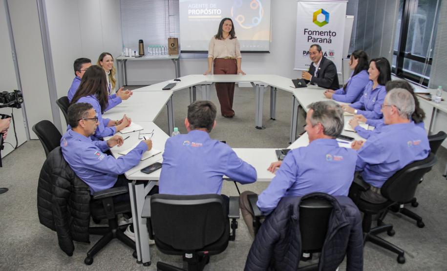Fomento Paraná faz capacitação de agentes de crédito para facilitar novos negócios