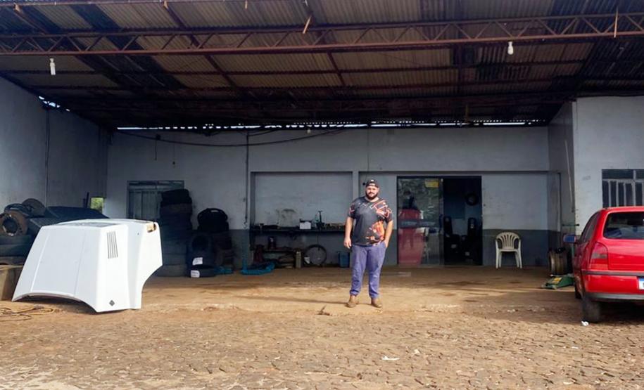 Valter de Jesus na borracharia reformada