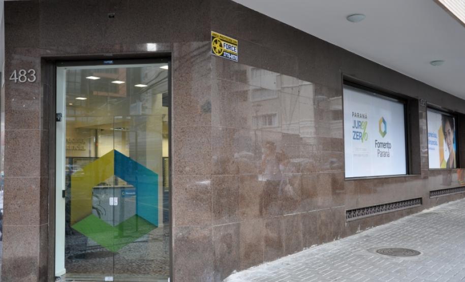 Novo espaço de atendimento da Fomento Paraná. Mais um avanço a ser comemorado nesta terça-feira, 18 de junho, data em que a instituição completa 14 anos.
