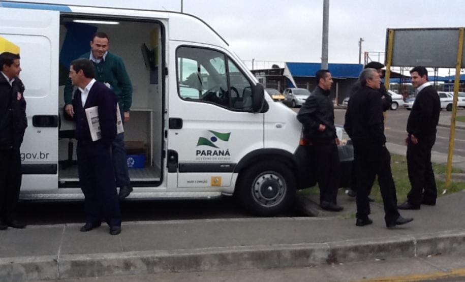 Taxistas que prestam serviços no Aeroporto Internacional Afonso Pena, em São José dos Pinhais, agora podem conhecer e contratar uma operação de crédito da linha Banco do Empreendedor Taxistas, da Fomento Paraná.