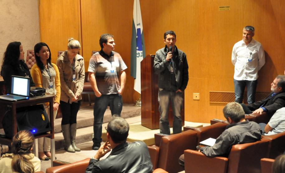 Cinco novos colaboradores iniciam a carreira na Fomento Paraná nesta sexta-feira (6/9), depois de passar pelo processo de integração ao longo da semana.