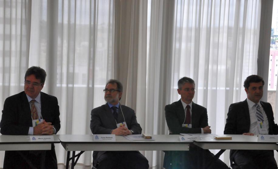 A Fomento Paraná é a anfitriã do 12º Seminário Nacional de Comunicação Social e Marketing para Instituições Financeiras de Desenvolvimento, que acontece em Curitiba, nesta quinta e sexta-feira (17 e 18). O evento é promovido pela Associação Brasileira das Instituições Financeiras de Desenvolvimento (ABDE).