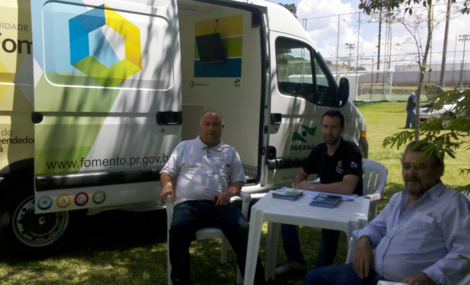 A unidade móvel da Fomento Paraná marcou presença na fábrica da Renault, em São José dos Pinhais.