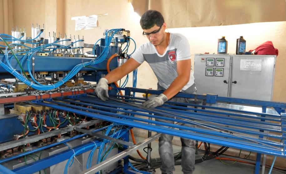 Fábrica de gaiolas financia expansão e criará mais emprego em Quatiguá Fábrica de Gaiolas em Guatiguá amplia instalações com recursos do Banco do Empreendedor, da Fomento Paraná.