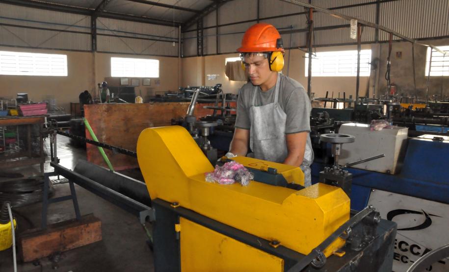 Fábrica de gaiolas financia expansão e criará mais emprego em Quatiguá Fábrica de Gaiolas em Guatiguá amplia instalações com recursos do Banco do Empreendedor, da Fomento Paraná.