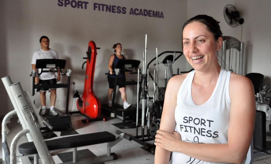 Fábrica de gaiolas financia expansão e criará mais emprego em Quatiguá Valéria Ribeiro, dona da academia de ginástica de Quatiguá.