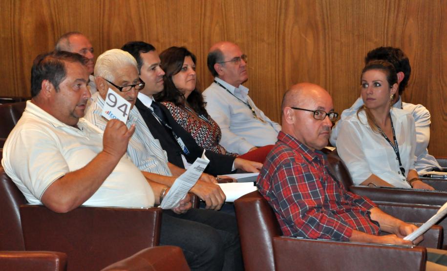 A Fomento Paraná, instituição financeira do Governo do Estado, arrecadou aproximadamente R$ 1,1 milhão em um leilão realizado nesta quarta-feira (27) para alienação de bens do Estado do Paraná oriundos do Banco do Estado do Paraná – Banestado, que estão em processo de cobrança judicial ou administrativa.