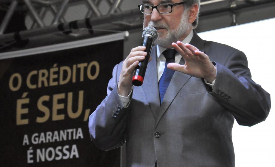 Assinatura do convênio entre a Fomento Paraná, a ACIL, o Sebrae/PR e a GarantiNorte PR, que começou a operar na nesta sexta-feira, dia 14 de fevereiro.