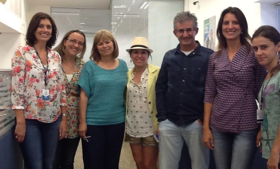 O agente de crédito Roberto Carraro com a equipe da Diretoria de Mercado e Relações Institucionais da Fomento Paraná.