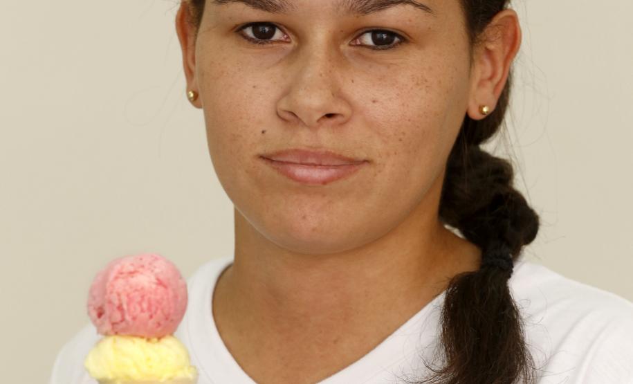 A sorveteria da Jéssica Caroline Evangelista foi aberta com apoio de linha de crédito de baixo custo do Banco do Empreendedor.