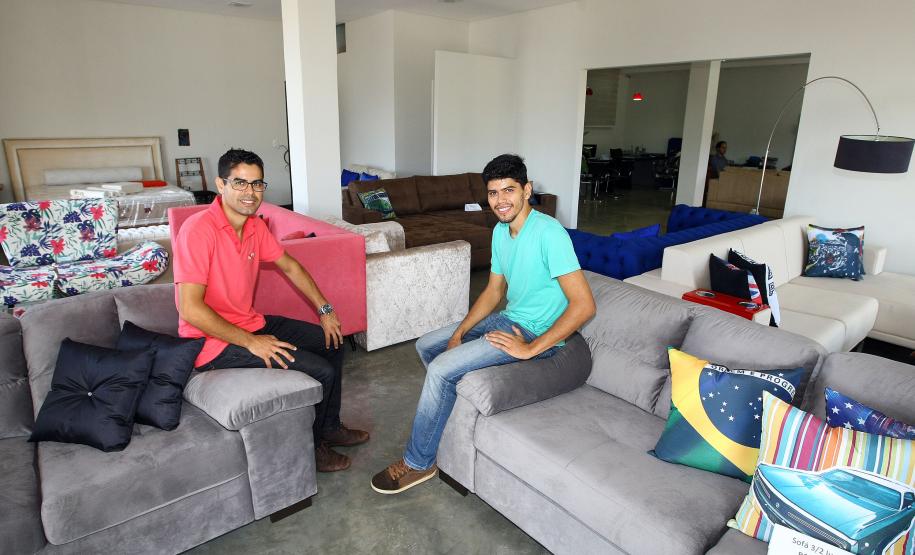 Rafael Sanches e Fernando Sanches, empresários dono da Estofados Globo em Maringá.