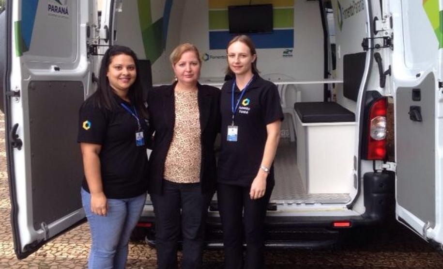 Atendimento dos agentes de crédito em Cascavel.
