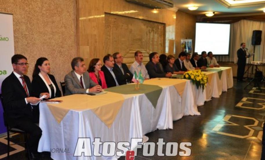 A publicação apresenta mais de 50 empresas da região e valoriza um dos principais polos gastronômicos de Curitiba