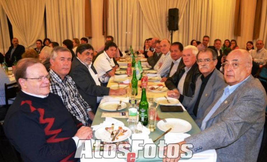 A publicação apresenta mais de 50 empresas da região e valoriza um dos principais polos gastronômicos de Curitiba.