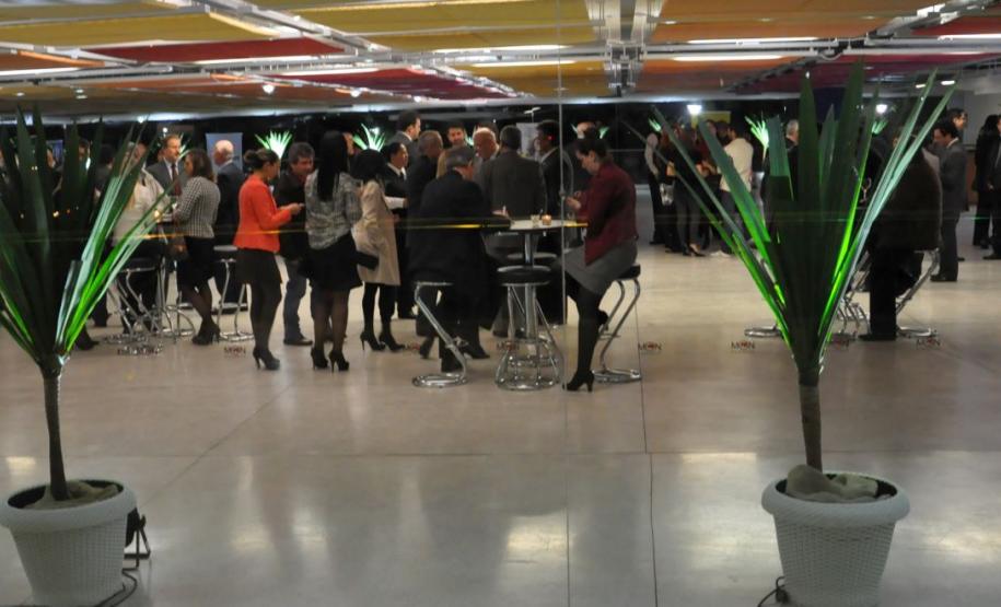 Fomento Paraná comemora 15 anos Cerimônia foi realizada no salão do Museu Oscar Niemeyer, em Curitiba.