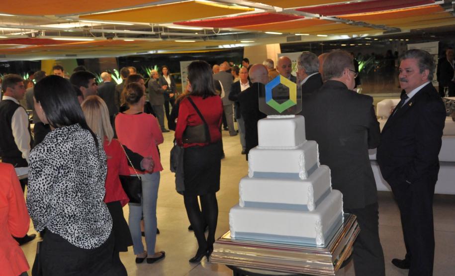 Fomento Paraná comemora 15 anos Cerimônia foi realizada no salão do Museu Oscar Niemeyer, em Curitiba.