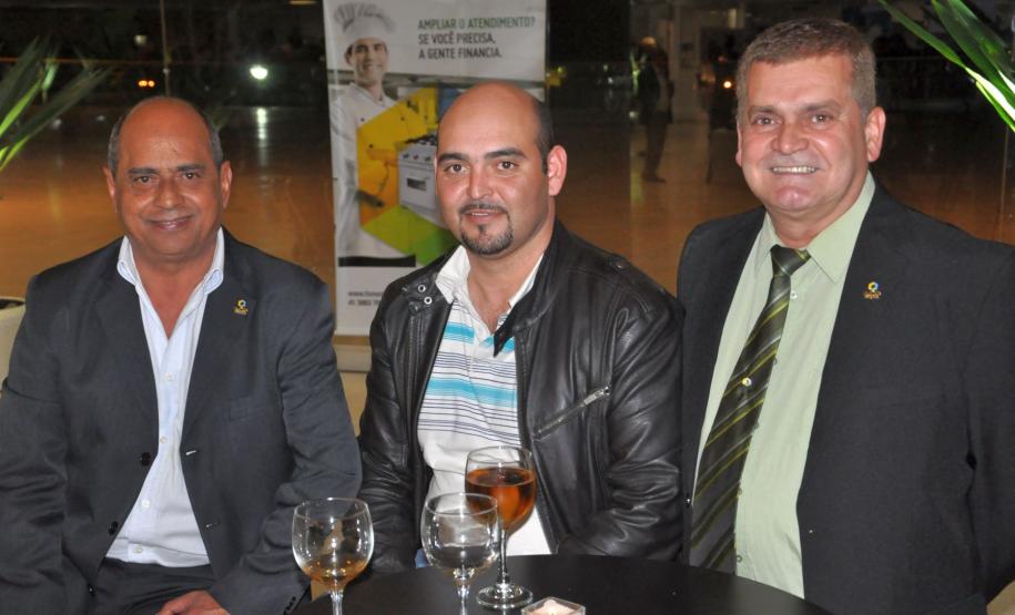 Fomento Paraná comemora 15 anos Cerimônia foi realizada no salão do Museu Oscar Niemeyer, em Curitiba.